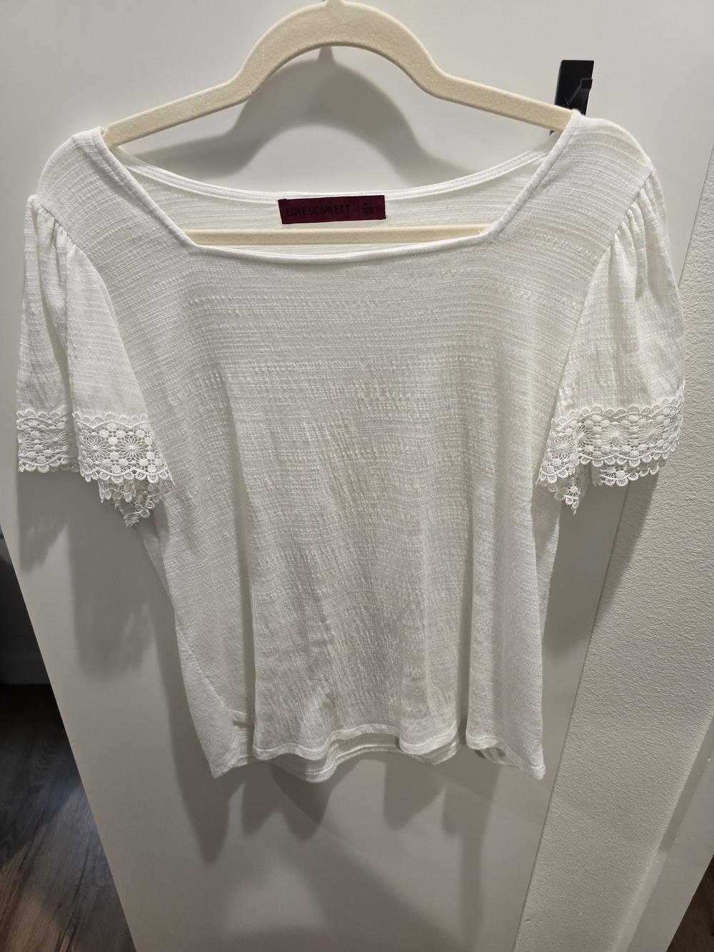 Love Scarlett White Crochet-Trim Puff Sleeve Blouse